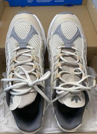 Adidas ozmillen бежевий 42 розмір