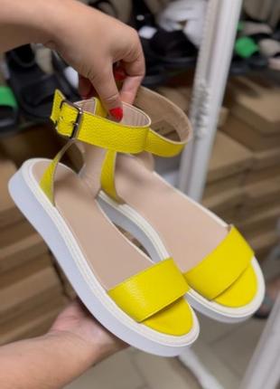 Босоніжки з відкритою п'ятою, жовтий, натуральна шкіра