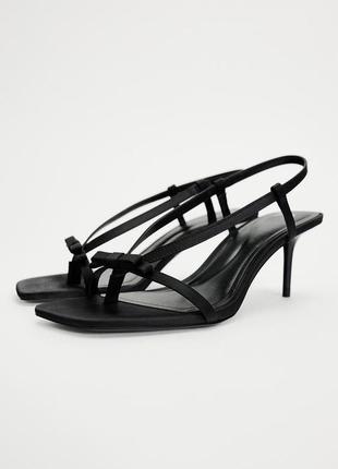 Розпродаж❗️босоніжки з ремінцями та бантом zara
