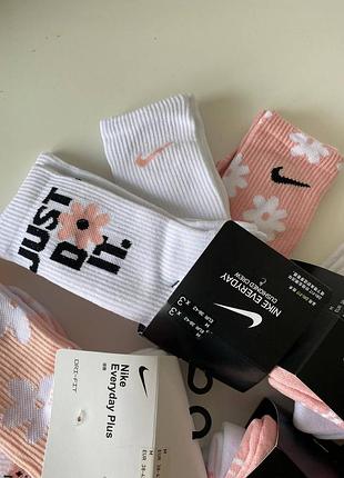 Жіночі шкарпетки nike білий,рожевий колір з принтом розмір 38-42 3