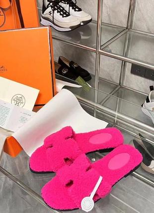 Хутряні шльопанці брендові