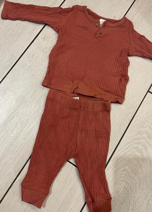 Костюм 62 - 68 розмір 3-6 місяців