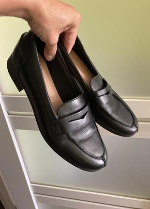 Clarks 6 1/2 39.5 гг стелька 25.5-26см кожаные черные лоферы туфли низкий каблук