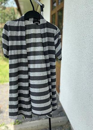 Кардиган з коротким рукавом