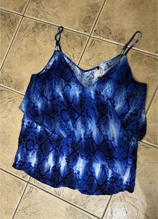 Топ на бретелях