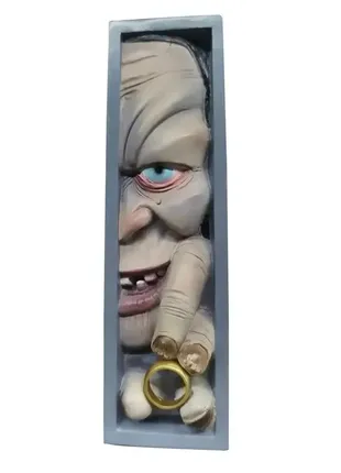 (347) ужаса, подглядывая на книжную полку, монстр, человеческого лица, смоляные...