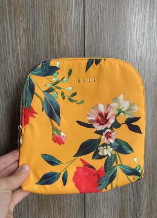 Ted baker велика косметичка