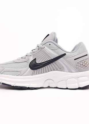 Чоловічі кросівки nike vomero 5 сірі