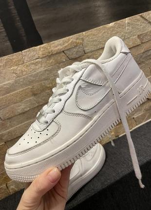 Кросівки білі nike air force оригінал 37,5 розмір