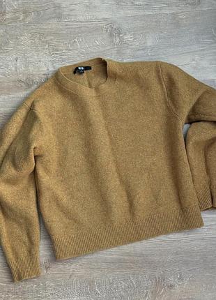 Шерстяний светр