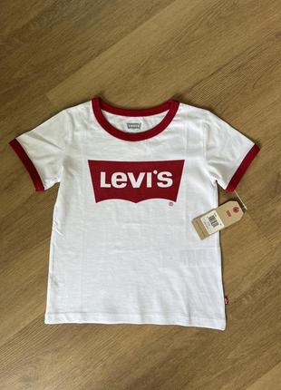 Новая футболка levis 8-10 лет8 фото
