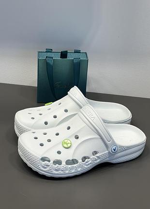 Кроксы женские, белые, очень удобные