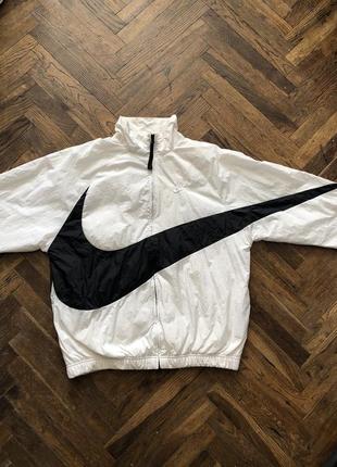 Nike swoosh