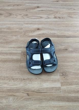 Сандалі чоловічі