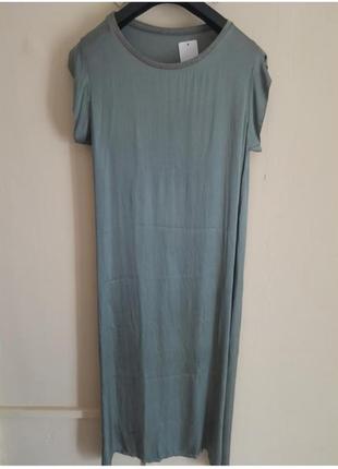 Летнее атласное платье