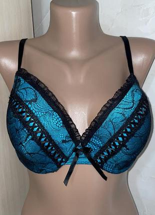 Бюстгальтер