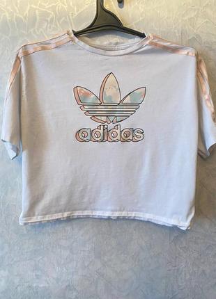 Вкорочена футболка, топ adidas