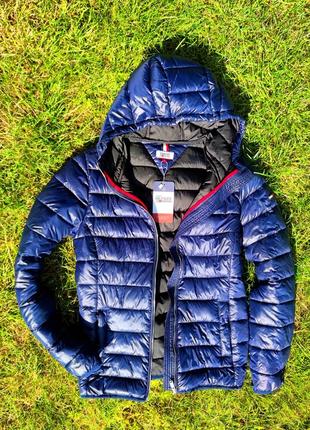 Женская элегантная стёганая курточка , tommy hilfiger оригинал в синем цвете с капюшоном размер s