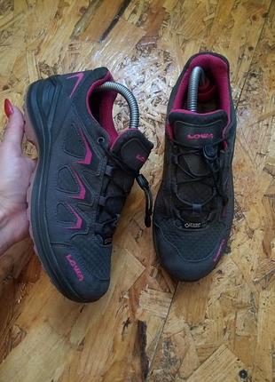 Кроссовки lowa gore-tex