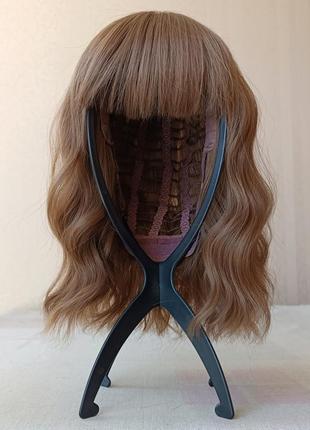 Короткая темная парик, новая, с чёлкой, термостойкая, волнистая, парик