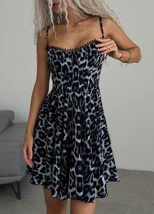 Жіноча сукня міні з натуральної тканини, верх прикрашений мереживом розміри - 42-44 і 44-46