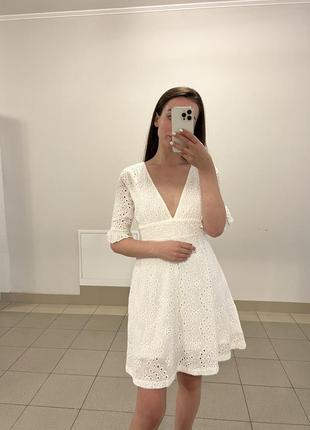 Сукня з прошви