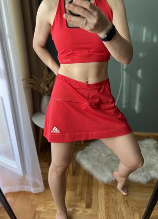 Червоні шорти-спідниця для тенісу adidas