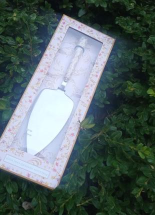 Лопатка для торта фарфоровая .в подарочной упаковке.италия