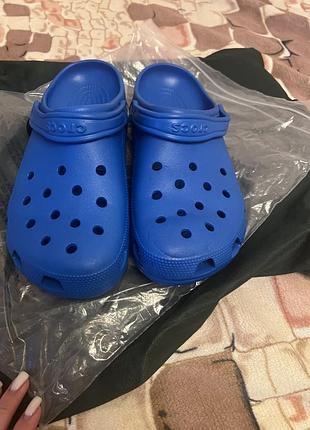 Crocs