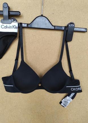 Комплект бюстгальтер пуш ап р.65 c и трусики р.xs Bifold calvin klein оригинал3 фото
