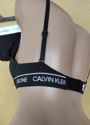 Комплект бюстгальтер пуш ап р.65 c и трусики р.xs Bifold calvin klein оригинал6 фото