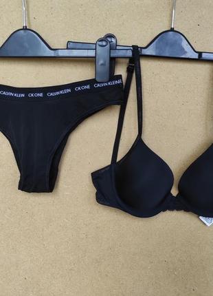 Комплект бюстгальтер пуш ап р.65 c и трусики р.xs Bifold calvin klein оригинал8 фото