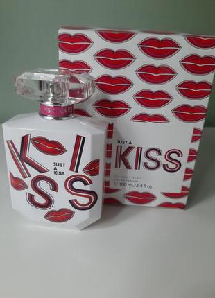 Отливант 5 мл парфюма just a kiss от victoria’s secret