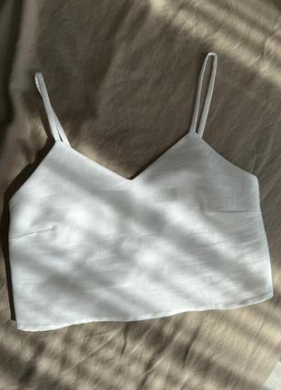 Льняной топ белый на бретелях