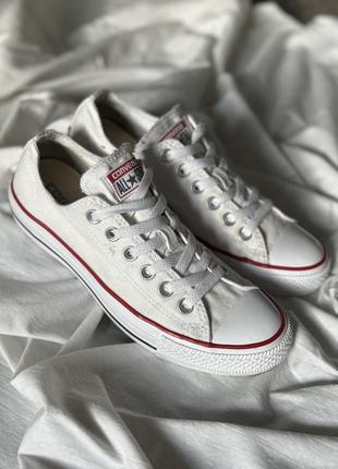 Білі кеди converse