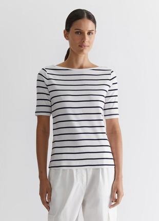 Футболка lauren ralph lauren. размер xxs. в идеальном состоянии.