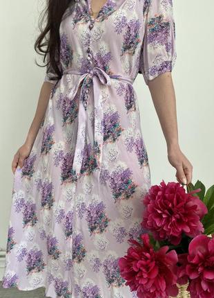 Винтажное платье в цветы миди