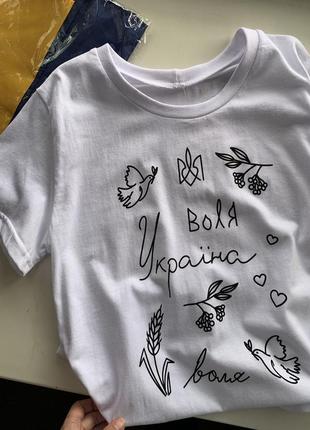 Футболка женская