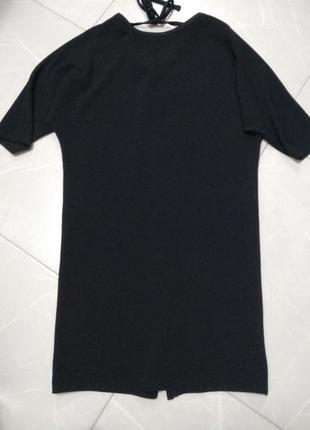 Платье платье украшено бантом