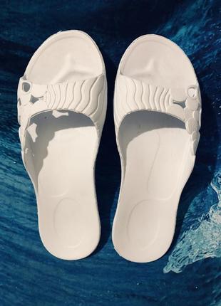 Шльопанці шльопанці5 фото