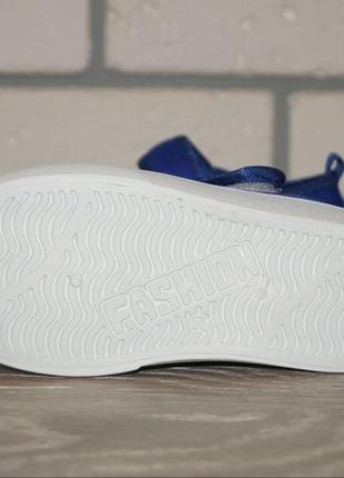 Дитячі тапочки на липучці8 фото