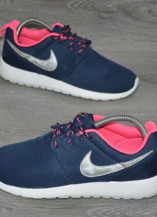 Продам кросівки фирма nike roshe one .