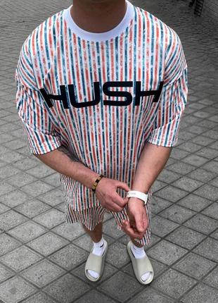 Літній різнокольоровий чоловічий костюм у смужку з написом