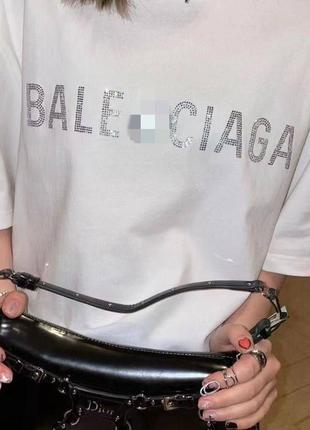 Стильная молодежная футболка свободного кроя5 фото