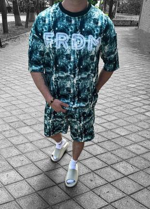 Літній чоловічий спортивний костюм з абстрактним принтом