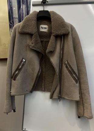 Коричнева дублянка acne