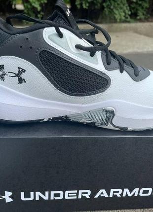 Кроссовки из коллекции lockdown от under armour.