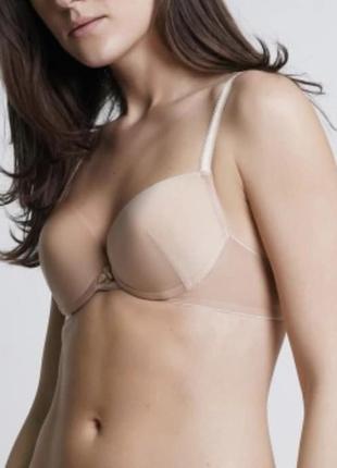 Класичний бюстгальтер із легким push-up (у білому та бежевому кольорах)