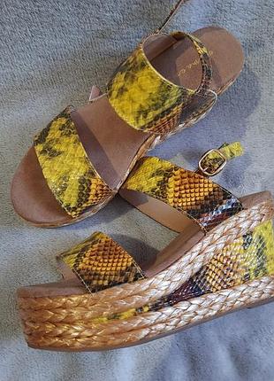 Босоніжки alma en pena