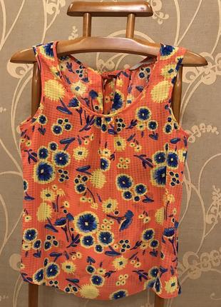 Очень красивая и стильная брендовая блузка в цветах!1 фото